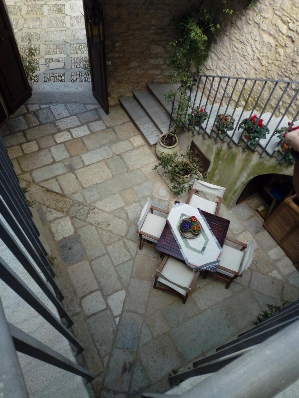 Pietre Antiche&rooms 2*