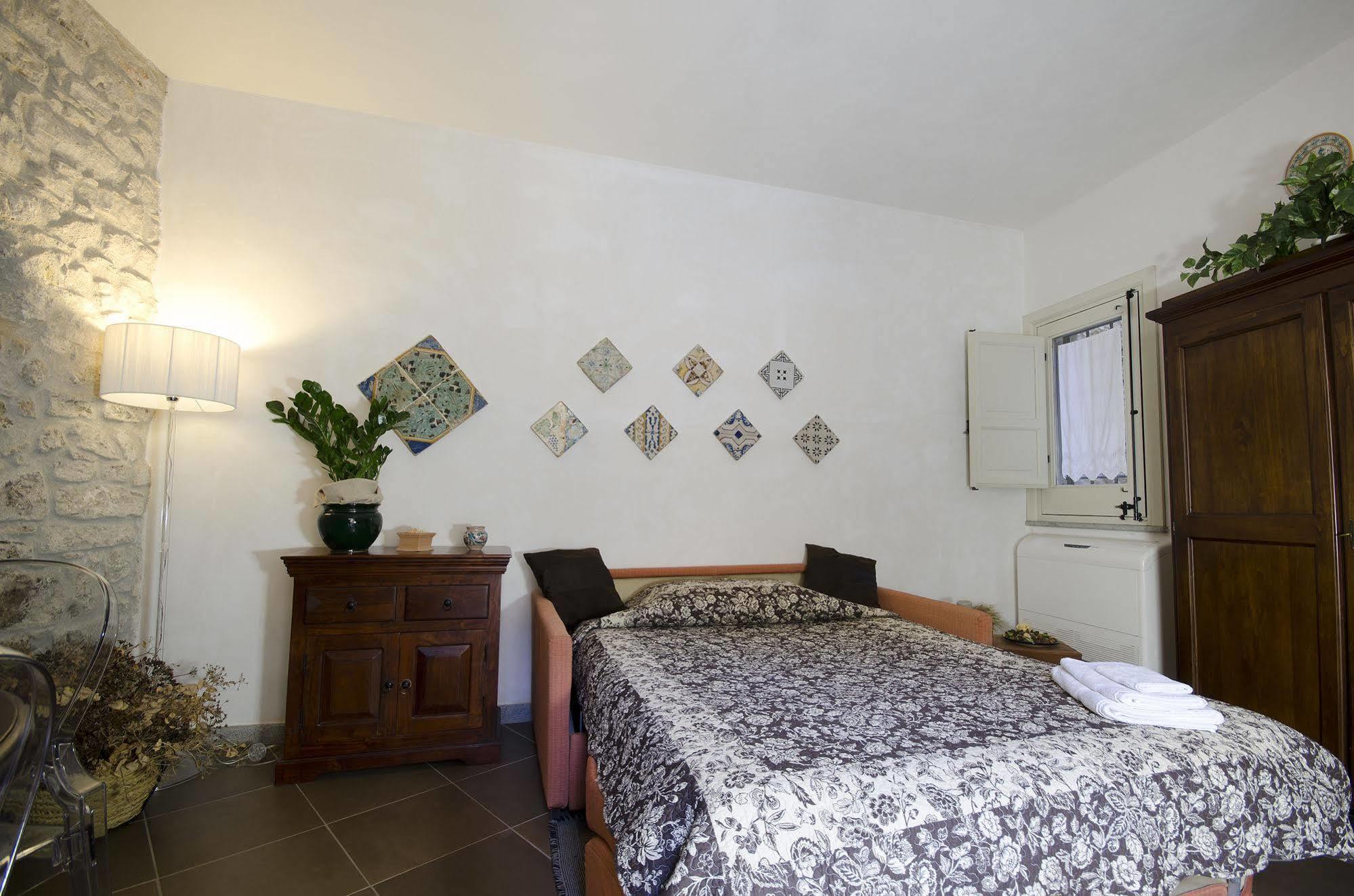 Pietre Antiche Aparthotel 2*
