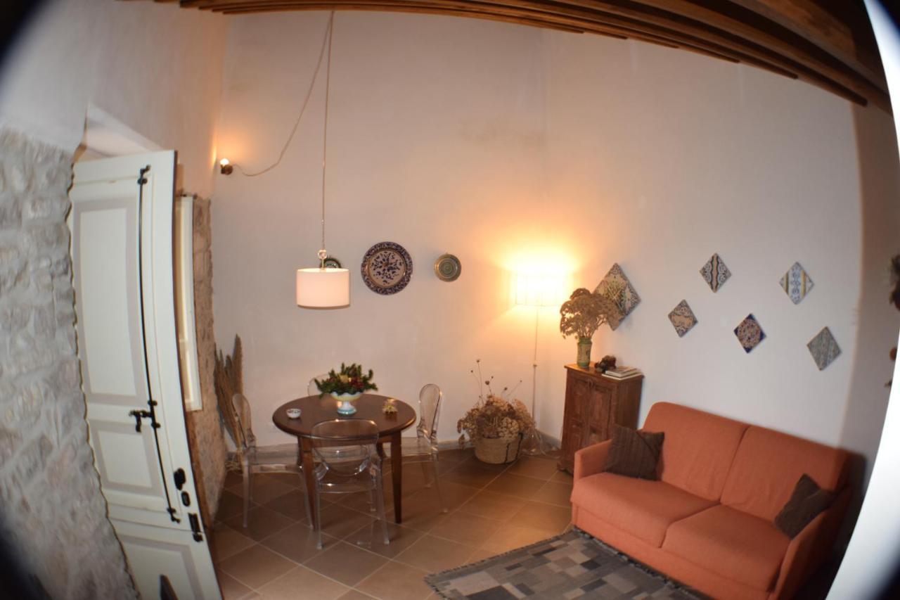 Pietre Antiche