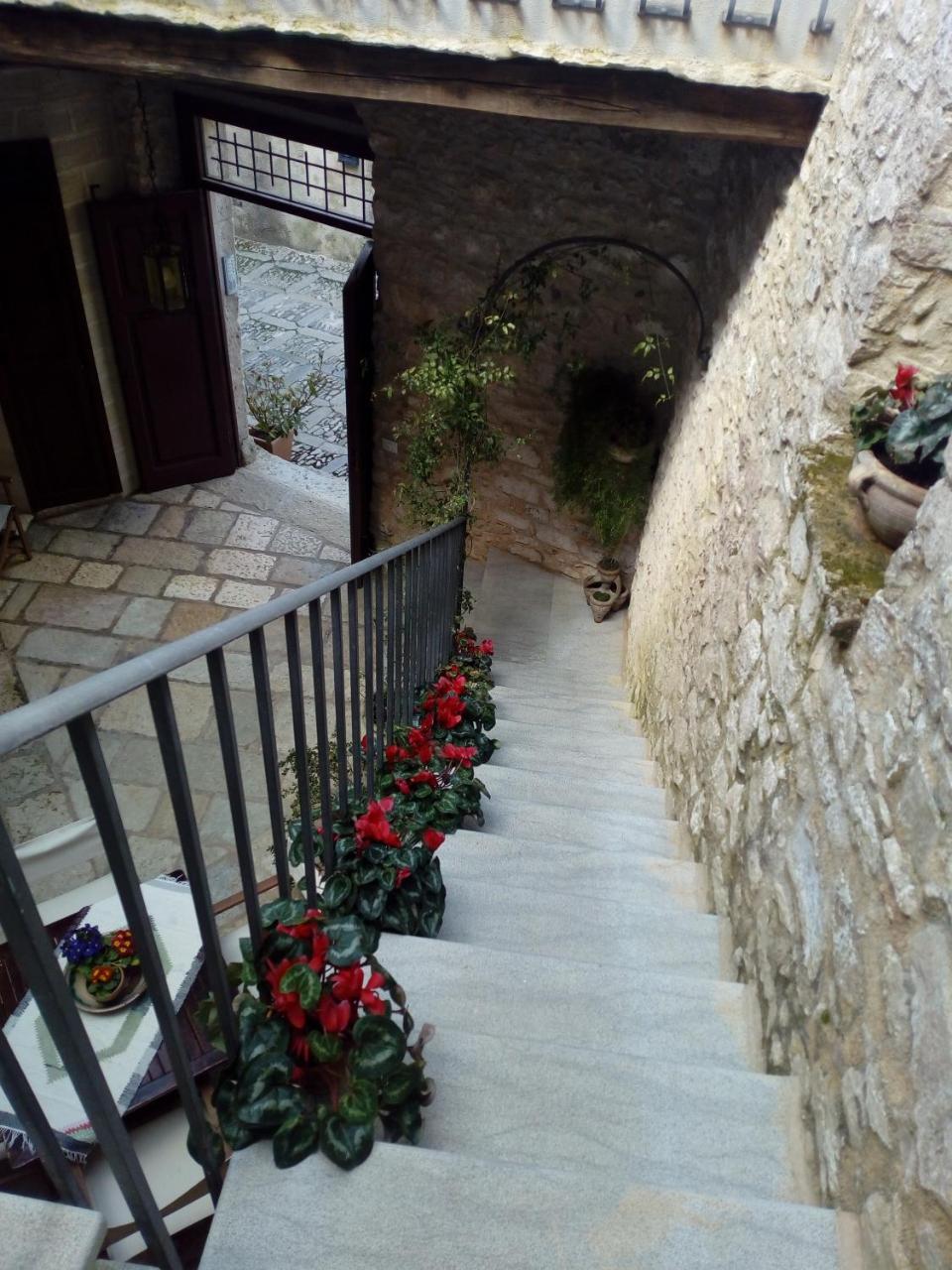 Aparthotel Pietre Antiche 2*