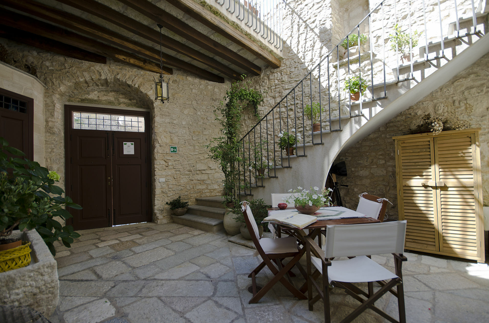 Aparthotel Pietre Antiche 2*